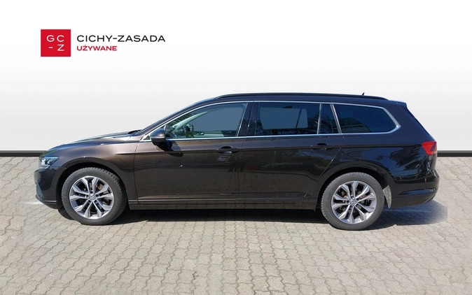 Volkswagen Passat cena 99900 przebieg: 111000, rok produkcji 2019 z Krzanowice małe 407
